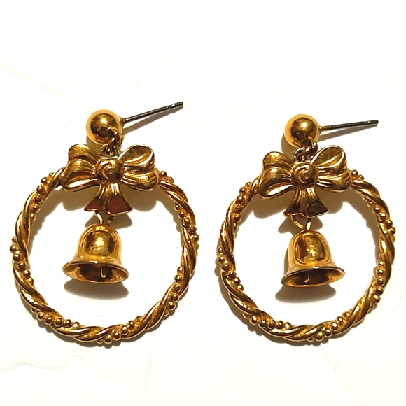Jewelry - VINTAGE GOLD-TONE ROUND ROPE BELL CHRISTMAS HOLIDAY PUSH BACK 1.5" EARRINGS